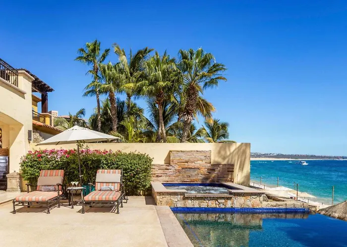 Hacienda Club Front 4 Be34droom Be Rented As A 3 Bedroom Villa *