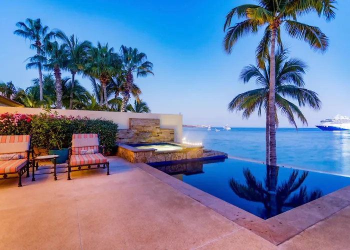 Hacienda Club Front 4 Be34droom Be Rented As A 3 Bedroom Villa